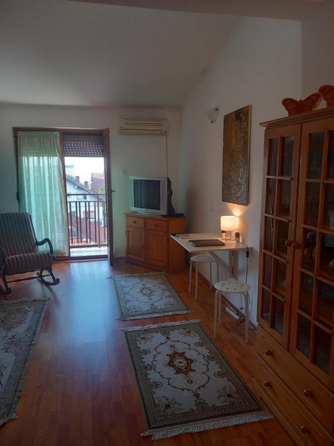 Cosy Rooftop Studio With Balcony Belgrado Exterior foto